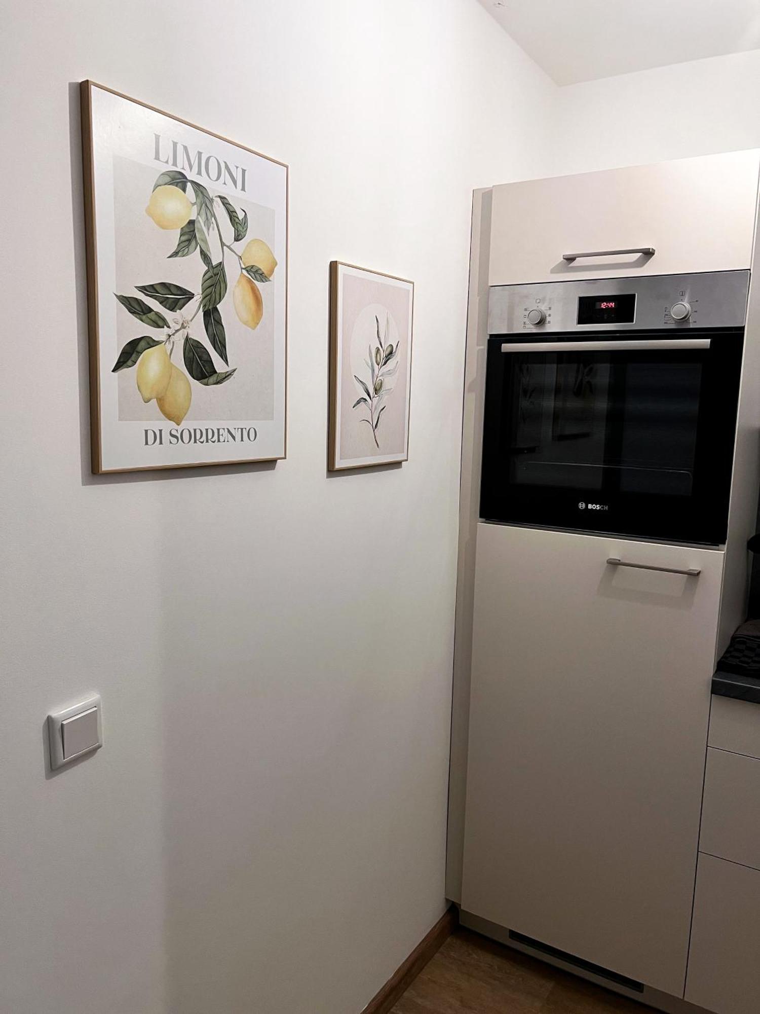 Zentrale Wohlfuehloase Mit Parkplatz Apartment Osnabrück Exterior foto