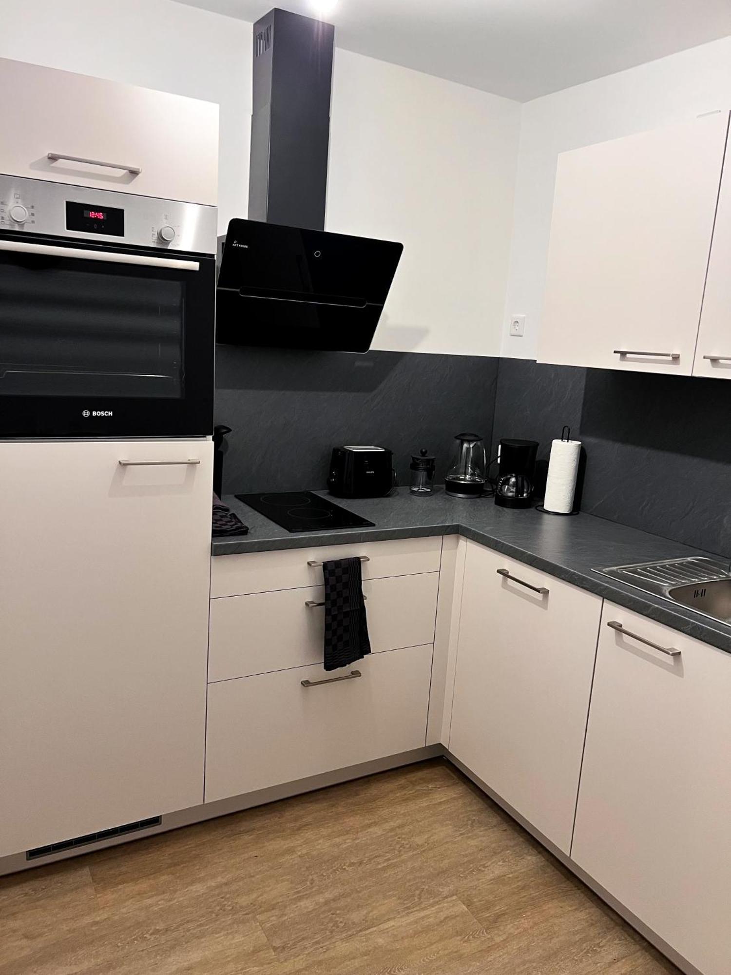 Zentrale Wohlfuehloase Mit Parkplatz Apartment Osnabrück Exterior foto